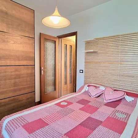 Апартаменты Casa Le Due Terrazze - Pool - Free Parking - 2 Bathrooms - 3 Bedrooms Бардолино